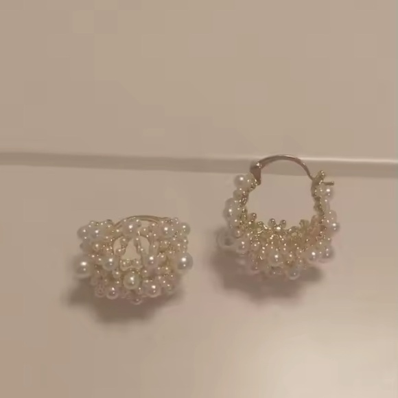 Elegant Gold and Pearl Hoop Earrings - Picture 7 of 9